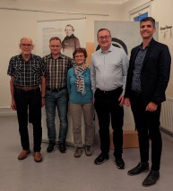 Das neue Vorstandsteam des Freundeskreises Mörike-Museum Cleversulzbach e. V. mit Bürgermeister Andreas Konrad